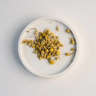 Té de manzanilla y lavanda en hebras